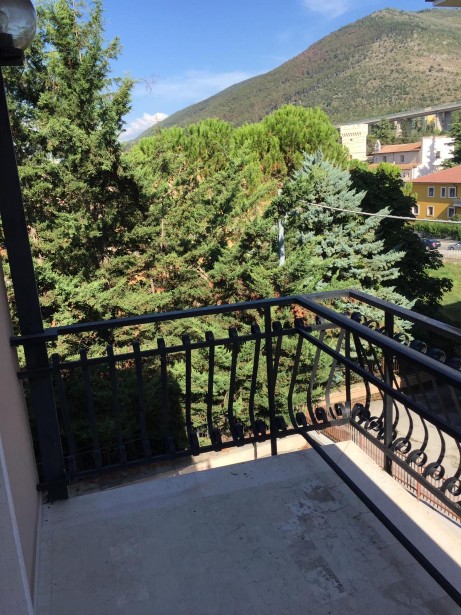 Monte Camicia - Cozy Home In City Center-Spacious-Free Parking LʼAquila Extérieur photo